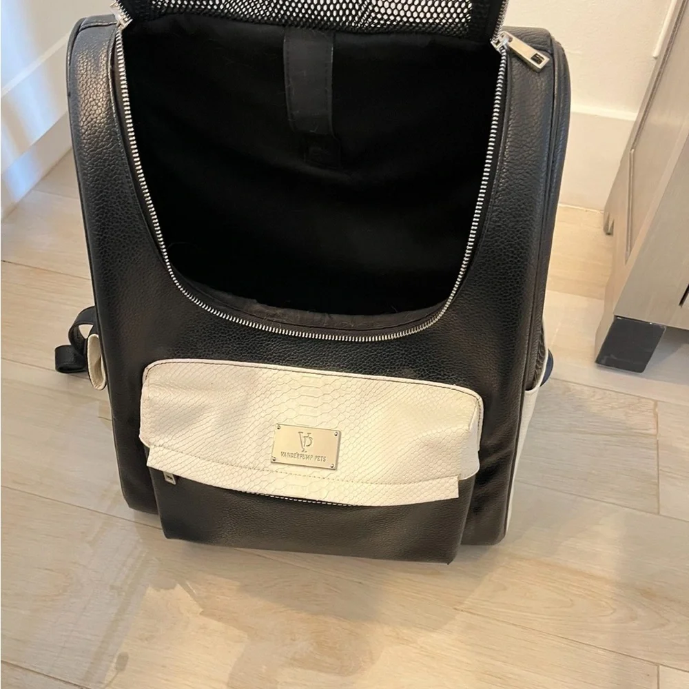 Vanderpump pet carrier